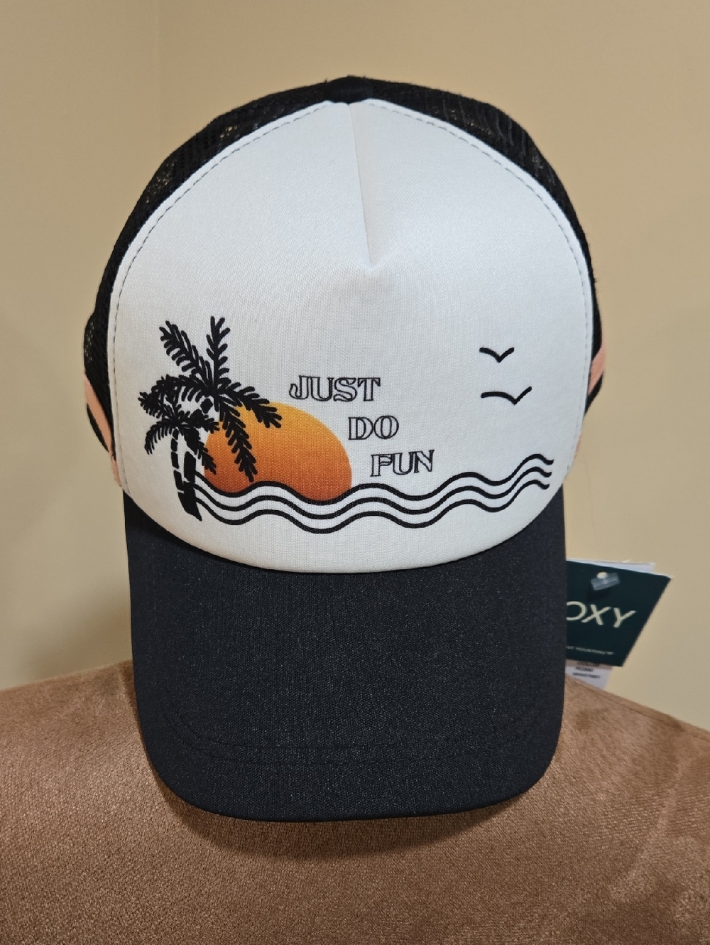 NEW!! ROXY Womens Hat !!